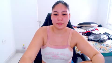  Hey guysI am BrendaWelcome my room online show from 11-19-25, 09:15