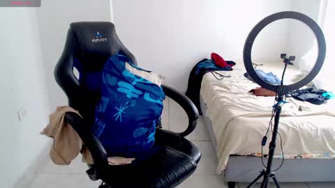  Hey guysI am BrendaWelcome my room online show from 07-08-26, 08:46