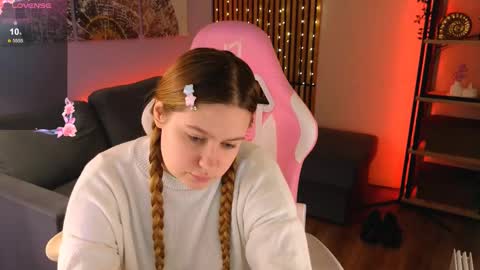 Snapshot of blush_ellie chatting on 03-03-25, 03:42 Ellie3 online show from 03-03-25, 03:42