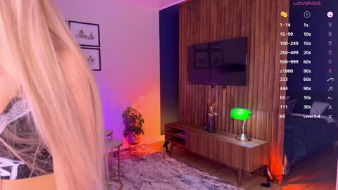 Snapshot of blush_mikki chatting on 10-18-25, 02:51 Mikki chan online show from 10-18-25, 02:51