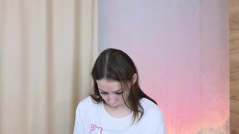 Dolores online show from 11-22-25, 06:23