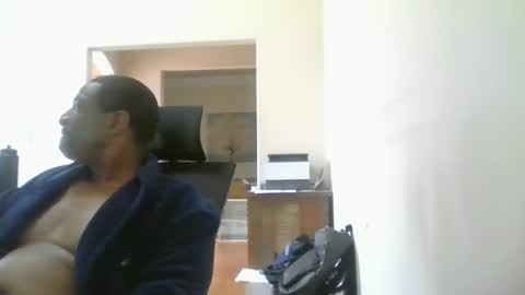 Snapshot of bluuthunder1914 chatting on 12-09-24, 05:08 bluuthunder1914 online show from 12-09-24, 05:08