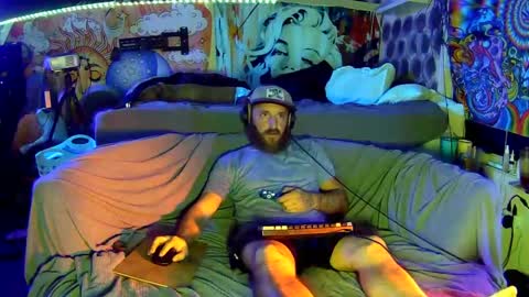 bmadnice803 online show from 10-14-25, 07:09