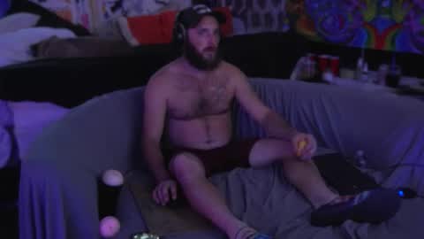 bmadnice803 online show from 12-04-25, 10:46