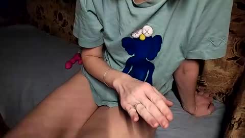 Liza and Max online show from 12-17-24, 07:37