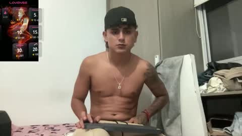 Snapshot of bob_pettersonn chatting on 11-27-25, 04:36 Bob INDEPENDENT MODEL online show from 11-27-25, 04:36