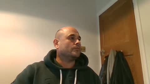 Snapshot of bobabator chatting on 09-26-25, 01:37 bobabator online show from 09-26-25, 01:37