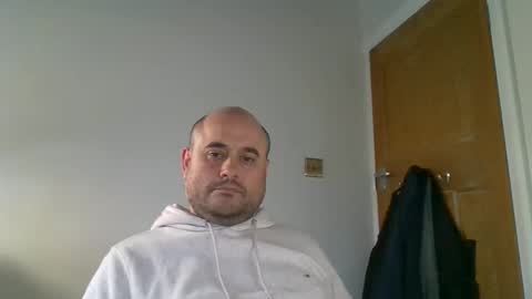 Snapshot of bobabator chatting on 10-14-25, 02:29 bobabator online show from 10-14-25, 02:29