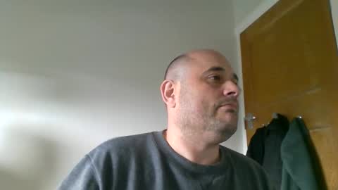 Snapshot of bobabator chatting on 03-20-26, 04:01 bobabator online show from 03-20-26, 04:01