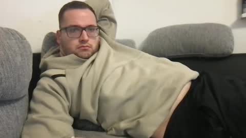 Snapshot of bobbele94 chatting on 03-15-26, 07:20 bobbele94 online show from 03-15-26, 07:20