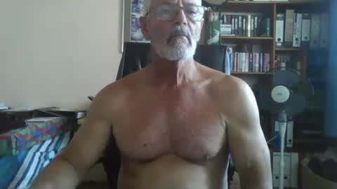 Snapshot of bobbgud chatting on 09-21-25, 08:49 Bobbgud online show from 09-21-25, 08:49