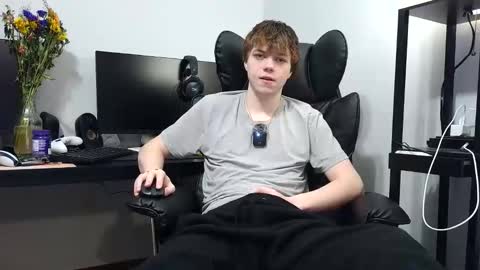 Snapshot of bobby72738 chatting on 02-16-26, 04:41 bobby72738 online show from 02-16-26, 04:41