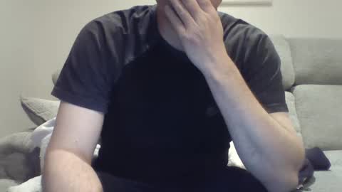 Snapshot of bobby_113 chatting on 01-06-25, 01:31 bobby_113 online show from 01-06-25, 01:31