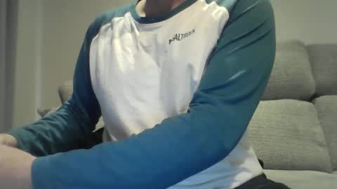 Snapshot of bobby_113 chatting on 10-21-25, 09:54 bobby_113 online show from 10-21-25, 09:54