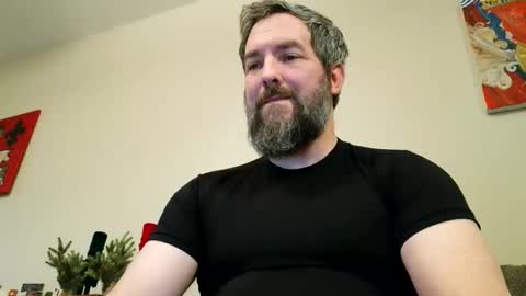 Bobchmw online show from 12-17-25, 01:17