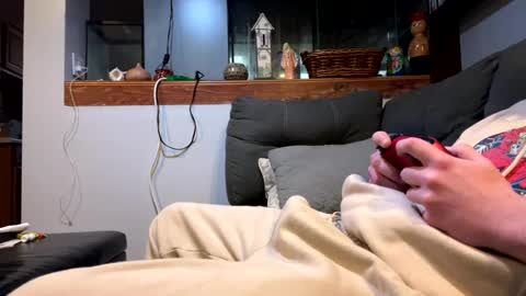 Snapshot of bobfish663 chatting on 04-12-26, 04:34 bobfish663 online show from 04-12-26, 04:34