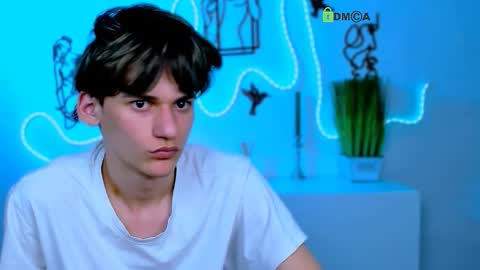 Snapshot of bodi_jon chatting on 03-09-26, 08:35 bodi_jon online show from 03-09-26, 08:35