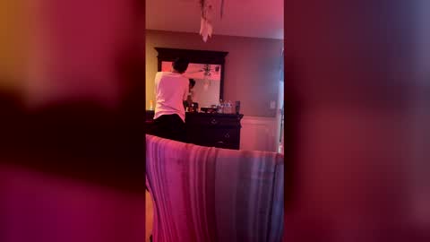 Sailorartemis online show from 04-13-26, 07:19