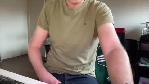 Snapshot of boegieboy76 chatting on 12-05-24, 12:22 ask me online show from 12-05-24, 12:22