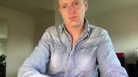 Snapshot of boegieboy76 chatting on 12-10-24, 01:22 ask me online show from 12-10-24, 01:22