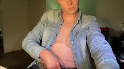 Snapshot of boegieboy76 chatting on 12-10-24, 04:27 ask me online show from 12-10-24, 04:27