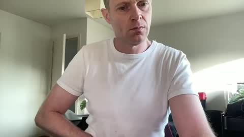 Snapshot of boegieboy76 chatting on 12-20-24, 11:54 ask me online show from 12-20-24, 11:54