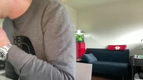 Snapshot of boegieboy76 chatting on 01-21-25, 12:18 ask me online show from 01-21-25, 12:18