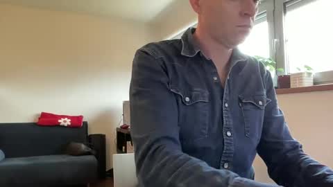 Snapshot of boegieboy76 chatting on 01-31-25, 01:23 ask me online show from 01-31-25, 01:23