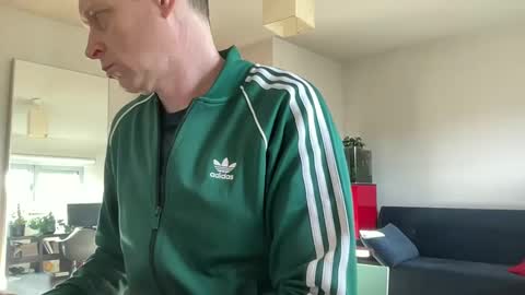 Snapshot of boegieboy76 chatting on 02-18-25, 09:21 ask me online show from 02-18-25, 09:21