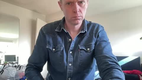 Snapshot of boegieboy76 chatting on 02-26-25, 10:47 ask me online show from 02-26-25, 10:47