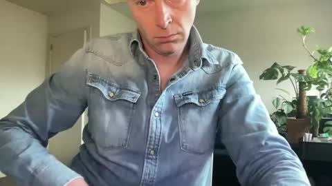 Snapshot of boegieboy76 chatting on 03-11-25, 03:12 ask me online show from 03-11-25, 03:12