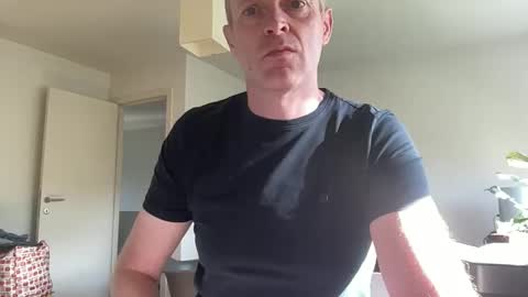 Snapshot of boegieboy76 chatting on 09-12-25, 08:25 ask me online show from 09-12-25, 08:25