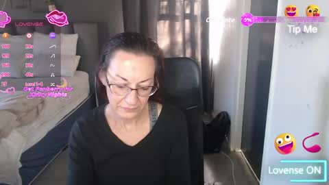 Snapshot of boeslaboes chatting on 05-10-26, 05:23 Ningifun couple online show from 05-10-26, 05:23