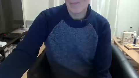 Snapshot of bogus25 chatting on 12-13-25, 08:04 bogus25 online show from 12-13-25, 08:04