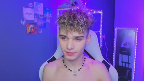 Snapshot of boicute chatting on 01-19-25, 06:32 ALEXPVT IS OPEN online show from 01-19-25, 06:32