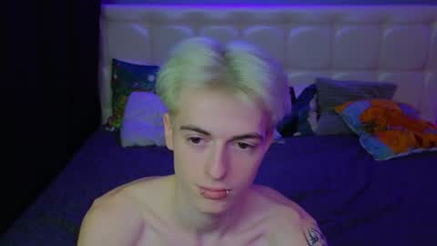 Snapshot of boicute chatting on 01-28-25, 03:35 ALEXPVT IS OPEN online show from 01-28-25, 03:35