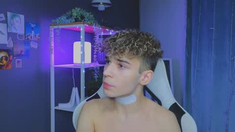Snapshot of boicute chatting on 02-02-25, 06:42 ALEXPVT IS OPEN online show from 02-02-25, 06:42