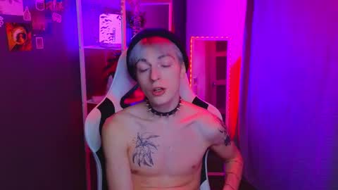 Snapshot of boicute chatting on 02-16-25, 12:19 ALEXPVT IS OPEN online show from 02-16-25, 12:19