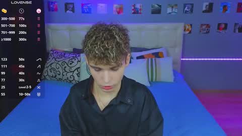 Snapshot of boicute chatting on 02-19-25, 06:21 ALEXPVT IS OPEN online show from 02-19-25, 06:21