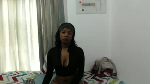 boitylips online show from 06-18-26, 10:09