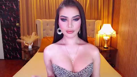 bombshellanita online show from 10-08-25, 06:49