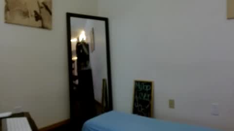 Snapshot of bombshellbaeby chatting on 02-11-26, 02:27 BombshellBaeby online show from 02-11-26, 02:27