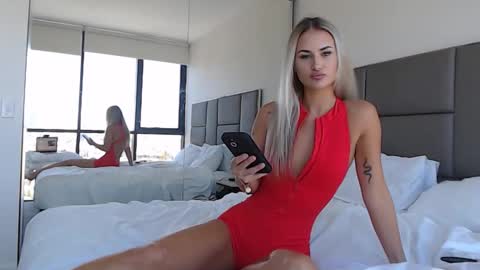 Snapshot of bondibarbie chatting on 12-02-25, 12:38 Bondi Barbie online show from 12-02-25, 12:38