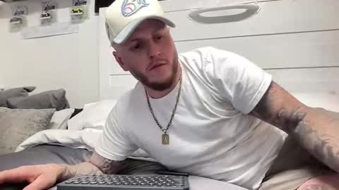 boner4you1994 online show from 10-11-25, 11:25