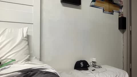 boner4you1994 online show from 10-13-25, 12:43