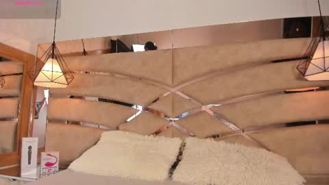 bonet_iris online show from 06-23-26, 11:08