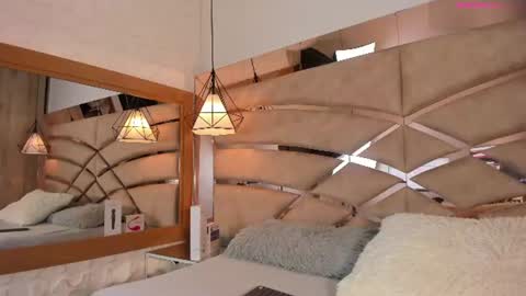 bonet_iris online show from 07-06-26, 11:07