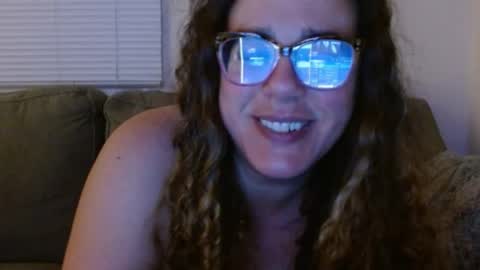 Snapshot of bongmamabear chatting on 06-03-26, 10:51 bongmamabear online show from 06-03-26, 10:51