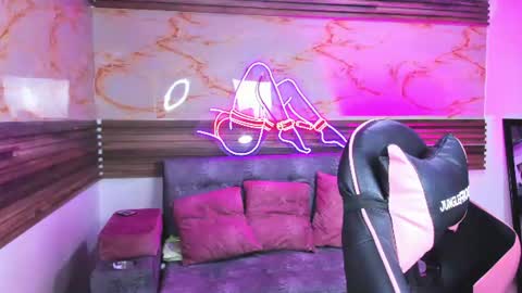 becky online show from 06-22-26, 02:35