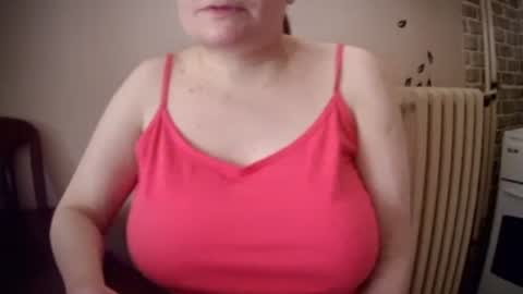 Snapshot of bonnie_jade chatting on 05-12-26, 10:56 Bonnie online show from 05-12-26, 10:56